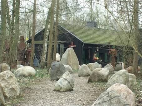 Museum Insel Hombroich : Weg zu Anatols Werkstatt